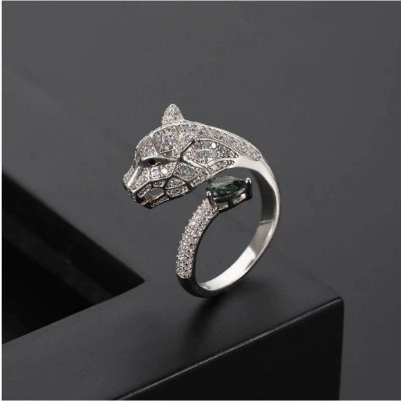 Diamond CZ & Emerald Leopard Ring 157 - Picture 2 of 6